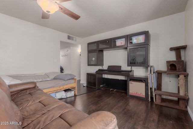 2901 W CORRINE Drive, Phoenix, AZ 85029