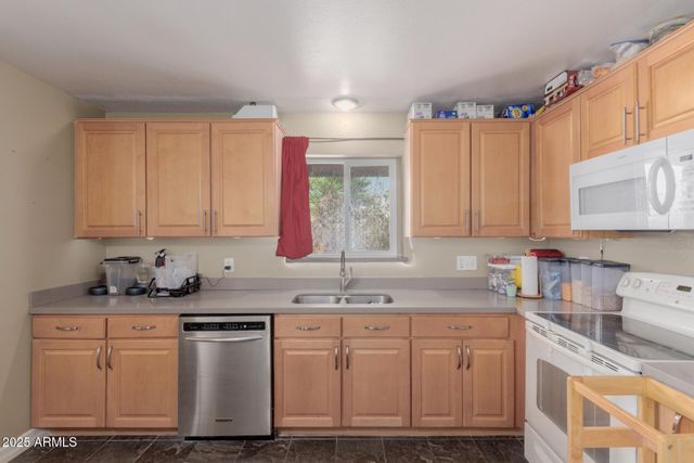 2901 W CORRINE Drive, Phoenix, AZ 85029