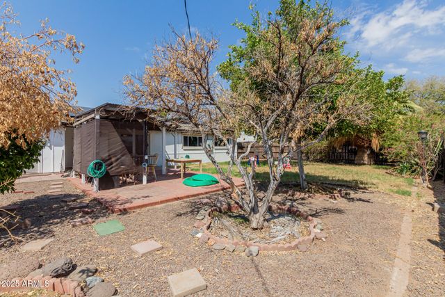 2901 W CORRINE Drive, Phoenix, AZ 85029