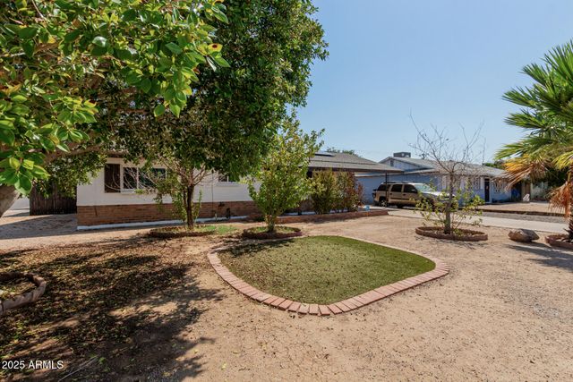 2901 W CORRINE Drive, Phoenix, AZ 85029