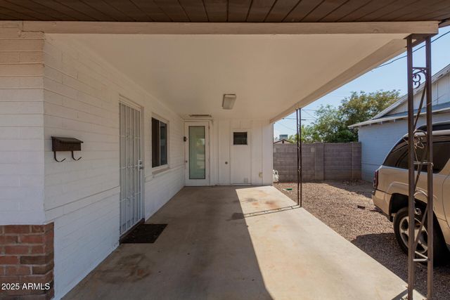 2901 W CORRINE Drive, Phoenix, AZ 85029