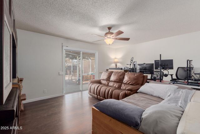 2901 W CORRINE Drive, Phoenix, AZ 85029