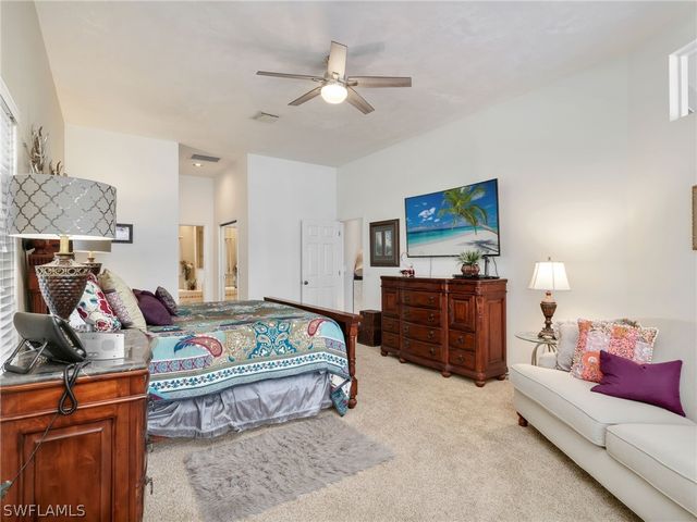 2033 Teagarden LN, Naples, FL 34110