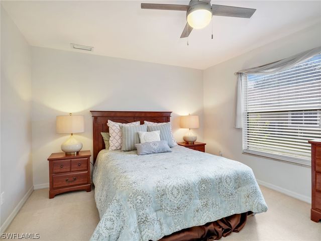 2033 Teagarden LN, Naples, FL 34110