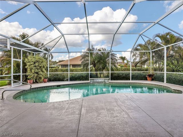 2033 Teagarden LN, Naples, FL 34110