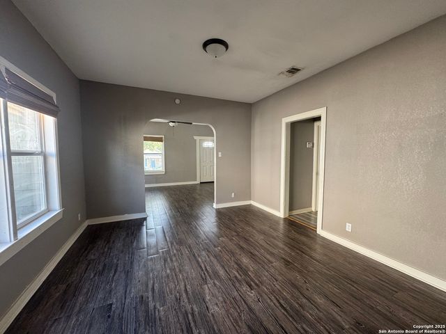 834 BAILEY AVE, San Antonio, TX 78210