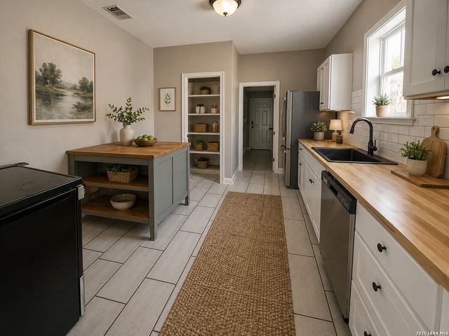 834 BAILEY AVE, San Antonio, TX 78210