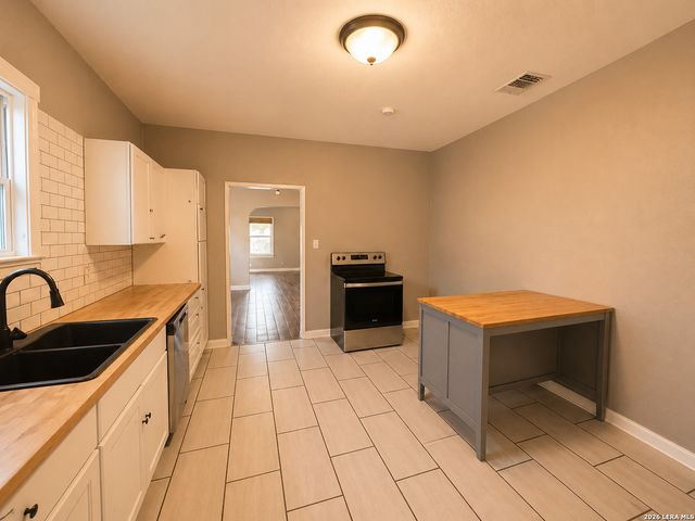 834 BAILEY AVE, San Antonio, TX 78210