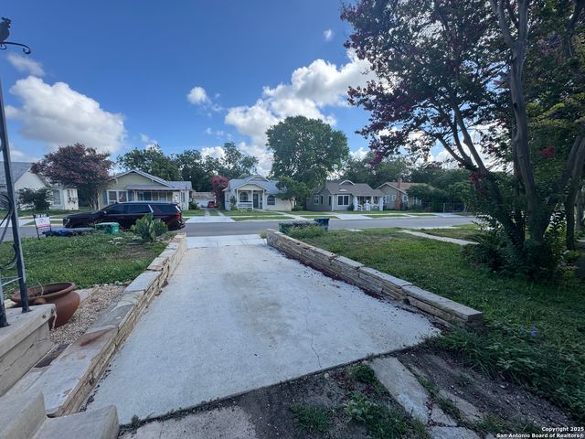 834 BAILEY AVE, San Antonio, TX 78210