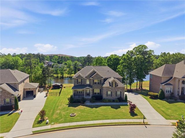 604 Augusta Drive, Fairburn, GA 30213
