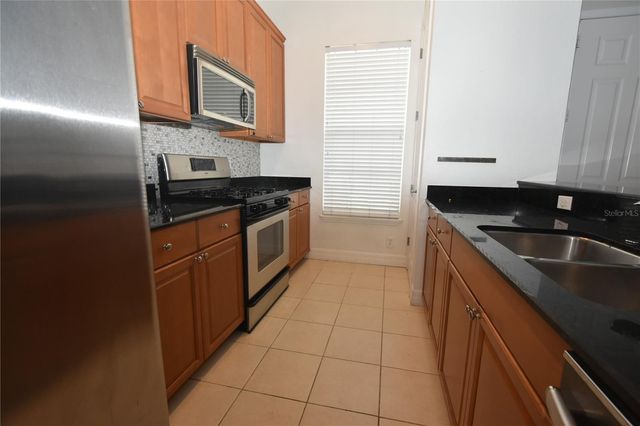 1007 EDISON PARK COURT, Tampa, FL 33606