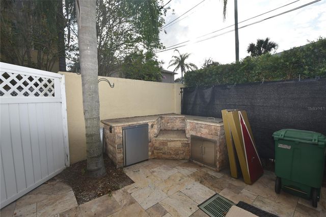 1007 EDISON PARK COURT, Tampa, FL 33606