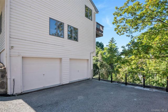 34 Piping Rock Drive, Ossining, NY 10562