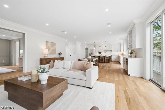 34 Crestview Ave, Madison Boro, NJ 07940