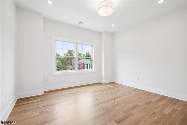 34 Crestview Ave, Madison Boro, NJ 07940