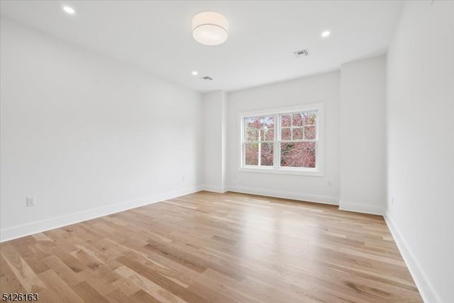 34 Crestview Ave, Madison Boro, NJ 07940