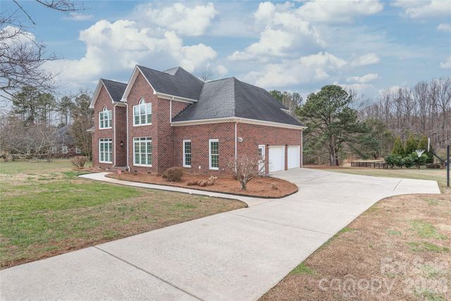 1264 Willow Oaks Trail, Weddington, NC 28104
