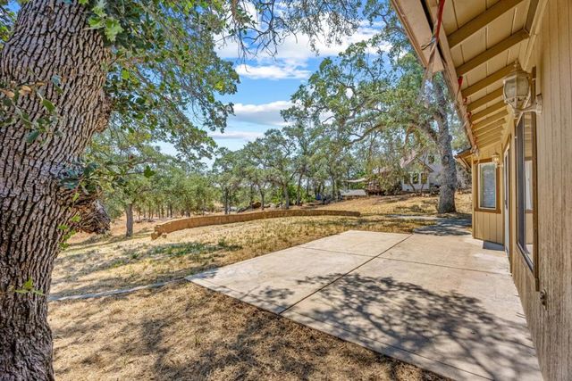 30159 Horseshoe Drive, Coarsegold, CA 93614