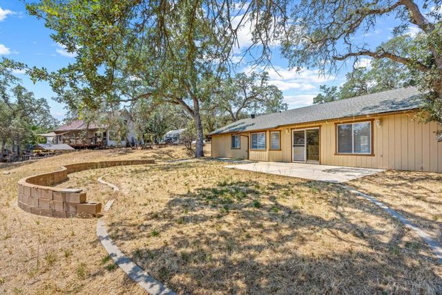30159 Horseshoe Drive, Coarsegold, CA 93614