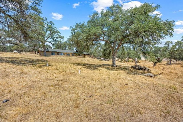 30159 Horseshoe Drive, Coarsegold, CA 93614