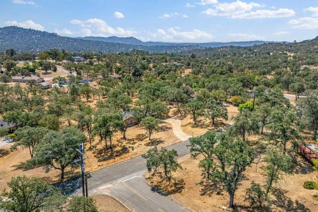 30159 Horseshoe Drive, Coarsegold, CA 93614