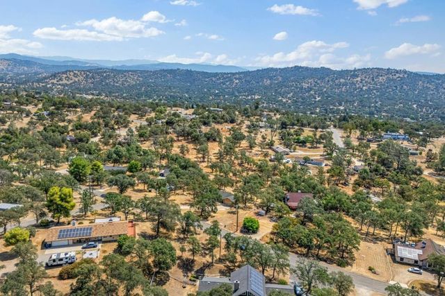 30159 Horseshoe Drive, Coarsegold, CA 93614
