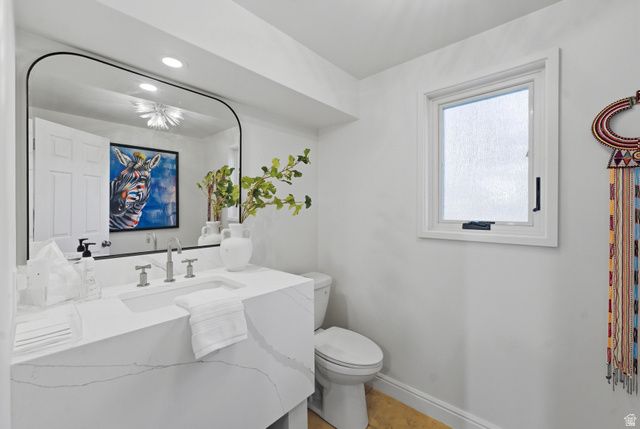 5308 S BAYWOOD CIR, Holladay, UT 84117