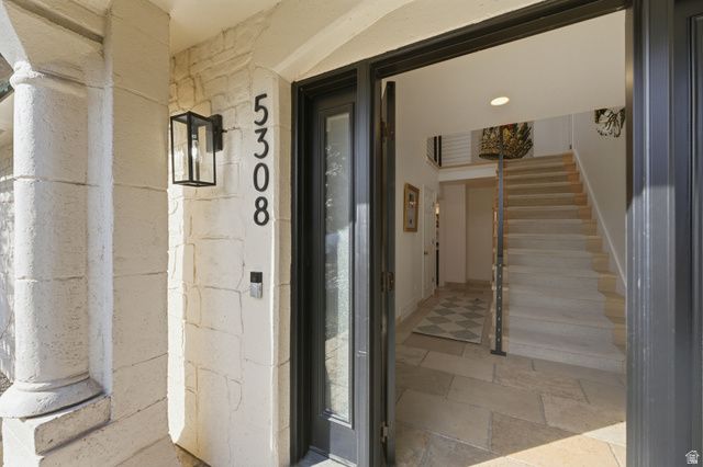 5308 S BAYWOOD CIR, Holladay, UT 84117