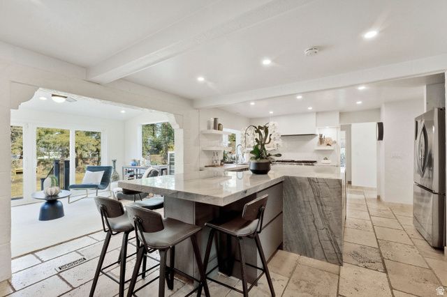 5308 S BAYWOOD CIR, Holladay, UT 84117