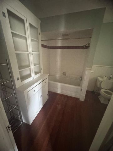 2206 Bernardo De Galvez Avenue, Galveston, TX 77550