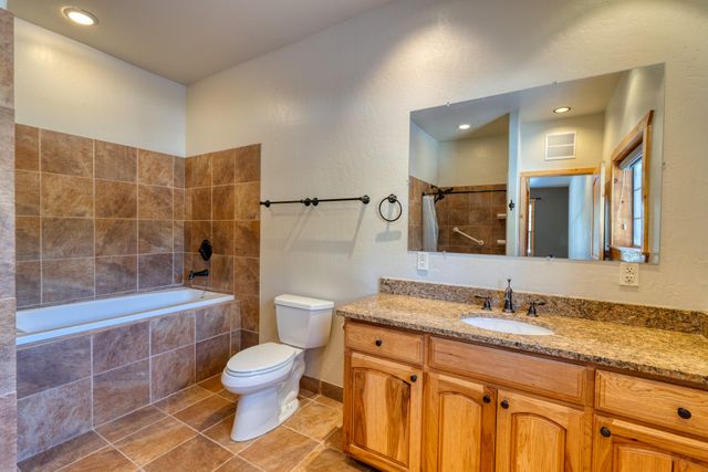 26 Armin Road, Tijeras, NM 87059