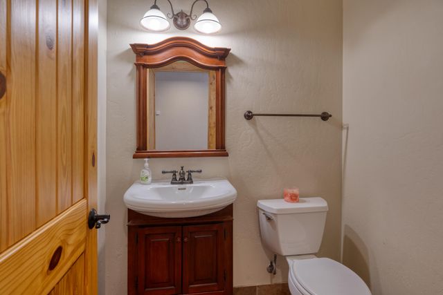 26 Armin Road, Tijeras, NM 87059