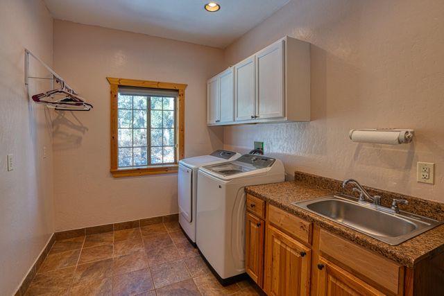 26 Armin Road, Tijeras, NM 87059