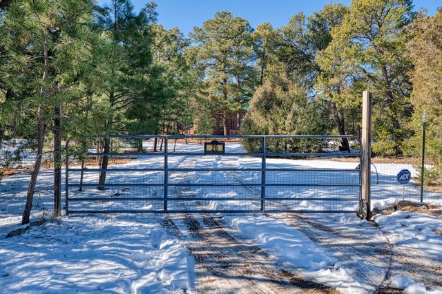 26 Armin Road, Tijeras, NM 87059