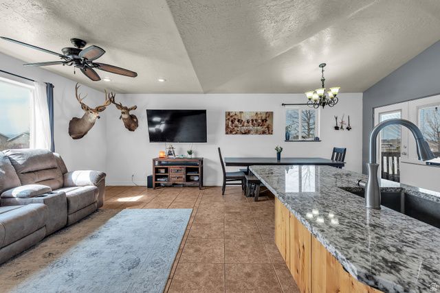 1901 SADDLEBACK DR, Enoch, UT 84721