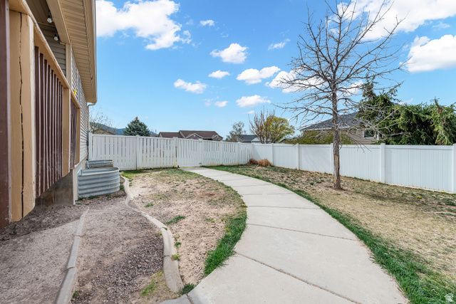 1901 SADDLEBACK DR, Enoch, UT 84721