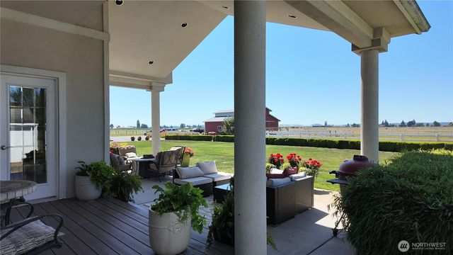 15834 Kamb Road, Mount Vernon, WA 98274