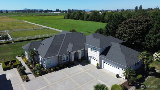 15834 Kamb Road, Mount Vernon, WA 98274
