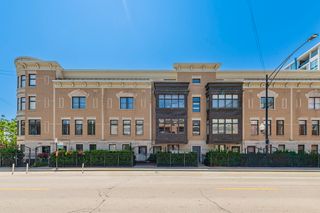 127 E 18th Street, Chicago, IL 60616