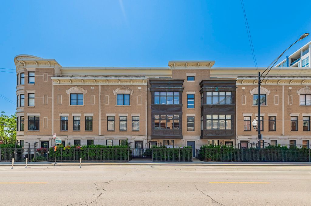 127 E 18th Street, Chicago, IL 60616
