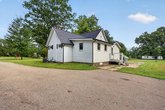 8601 Almena Drive, Kalamazoo, MI 49009