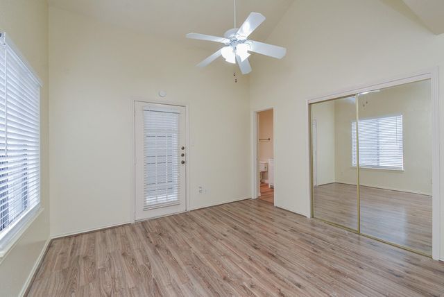 2023 Gentryside Drive 306, Houston, TX 77077