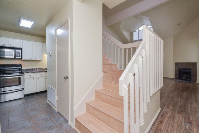 2023 Gentryside Drive 306, Houston, TX 77077