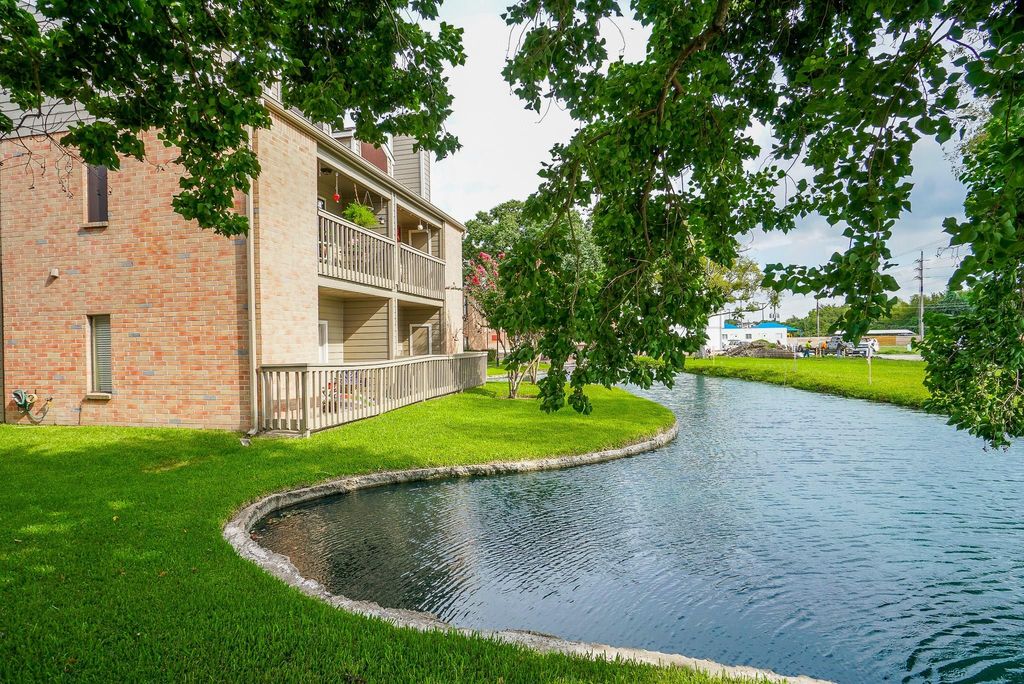 2023 Gentryside Drive 306, Houston, TX 77077