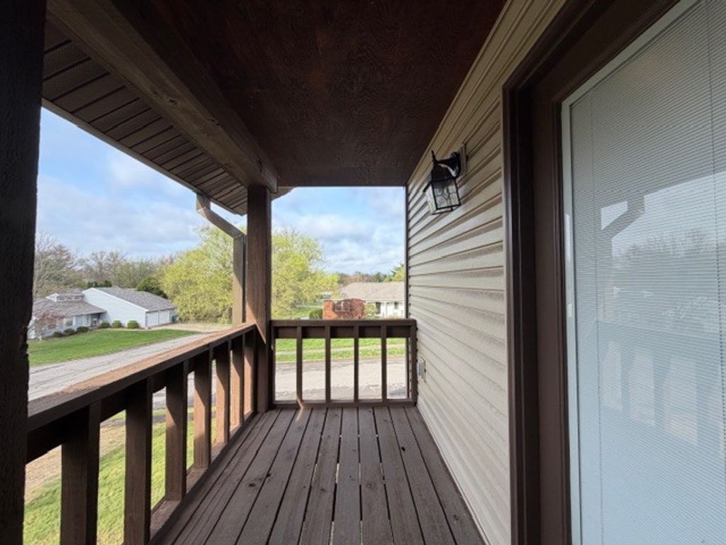 Image 23 of property listing at 500 Wren, Mt Vernon, IL 62864