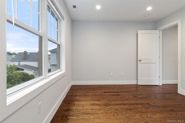 44-46 Ellsworth Avenue 46, Harrison, NY 10528