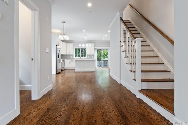 44-46 Ellsworth Avenue 46, Harrison, NY 10528
