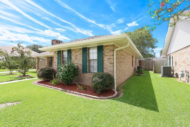 119 Victoria Dr, Houma, LA 70360