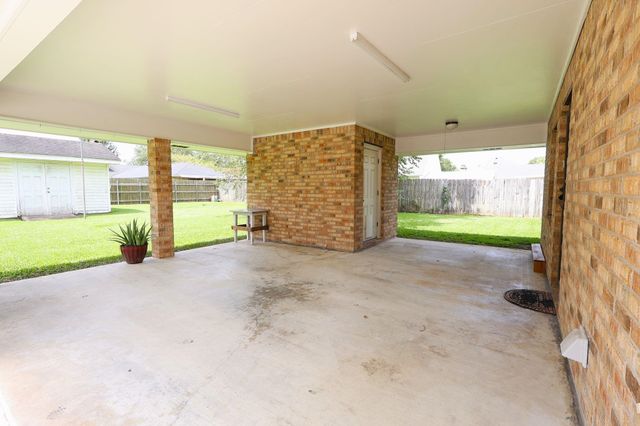 119 Victoria Dr, Houma, LA 70360