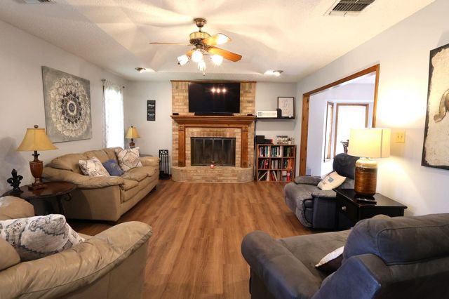 119 Victoria Dr, Houma, LA 70360